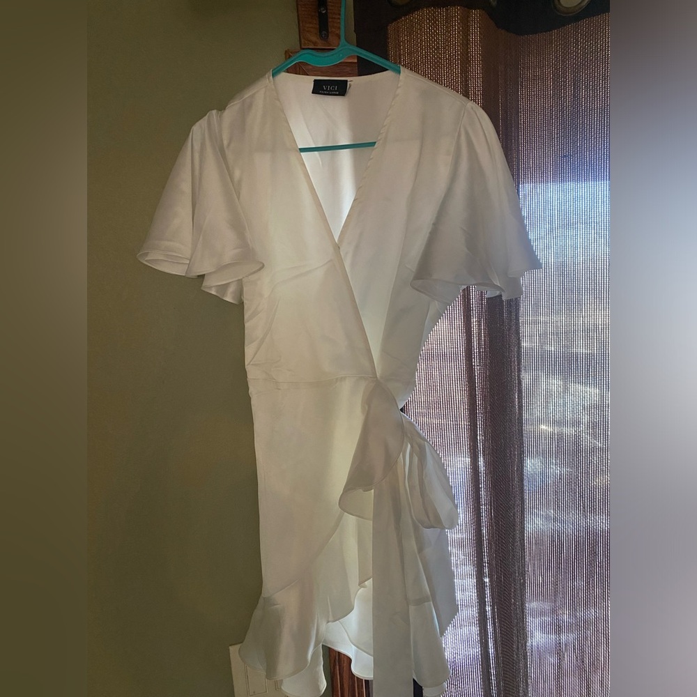 White vici robe dress